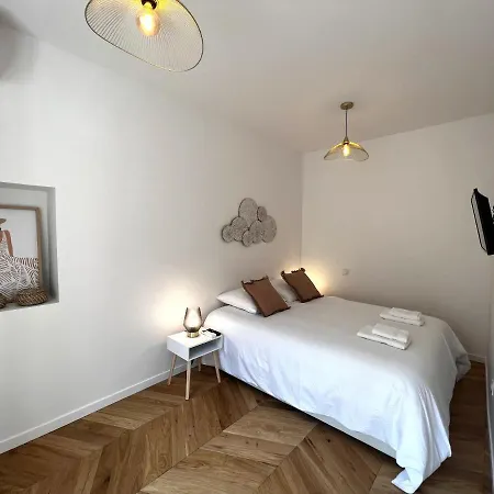 Apartment La Comtesse - Our Lady Church View - Heart Of - With Ac *