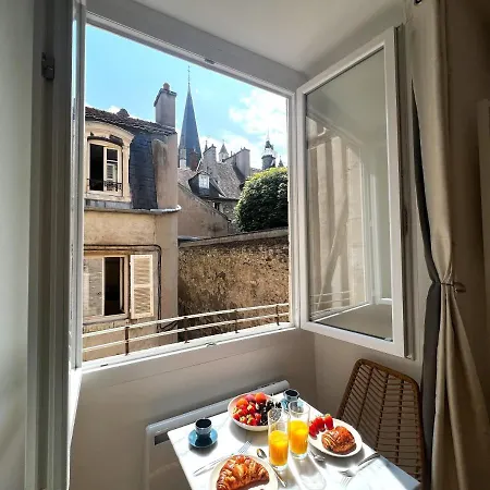 La Comtesse - Our Lady Church View - Heart Of - With Ac *