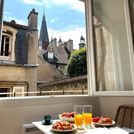 Apartment La Comtesse - Our Lady Church View - Heart Of - With Ac