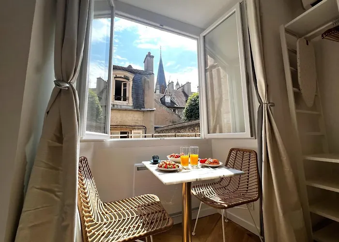 Apartmán La Comtesse - Our Lady Church View - Heart Of - With Ac