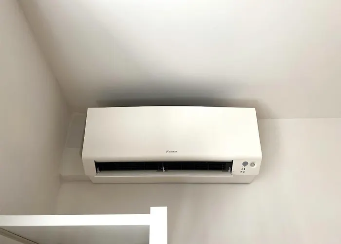 La Comtesse - Our Lady Church View - Heart Of - With Ac * Dijon